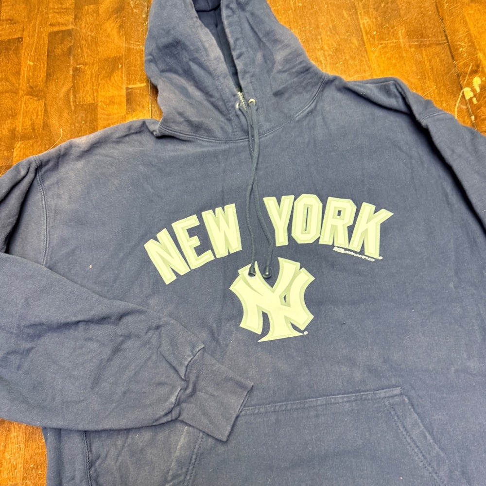 VTG Stitches New York Yankees Hoodie Mens M Navy Blue Good 2005 MLB Pullover Y2K